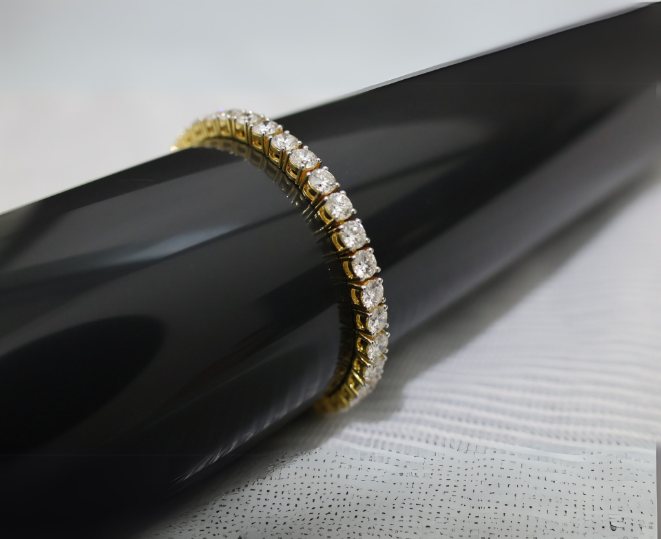 Zaimond 15 Cent Each Round Cut Lab Grown Diamond Tennis Bracelet