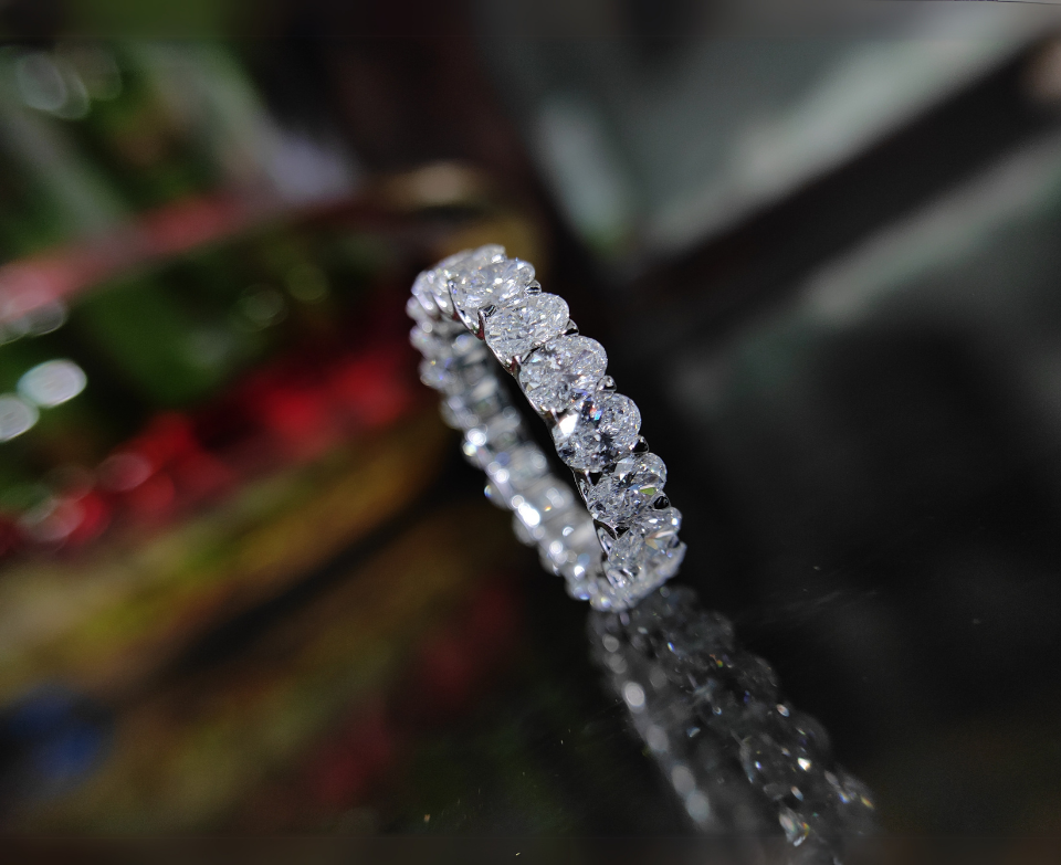 Zaimond Oval Shape Eternity Band with Lab Grown Diamonds – 18kt Gold