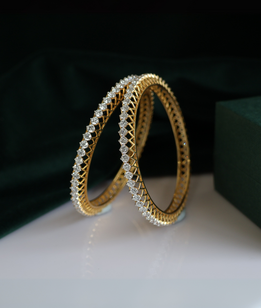 Zaimond Glamorous Lab Created Openable Diamond Bangles In 18k Yellow Gold